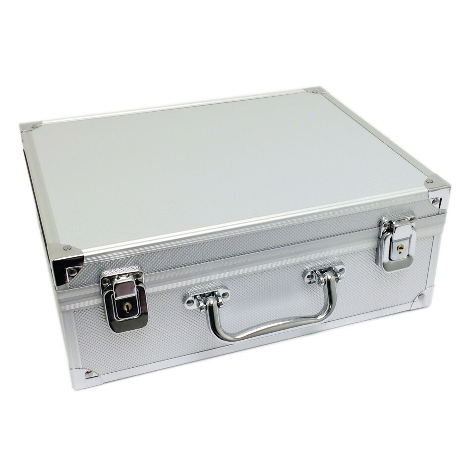 Aluminum case to carry your tattoo kit